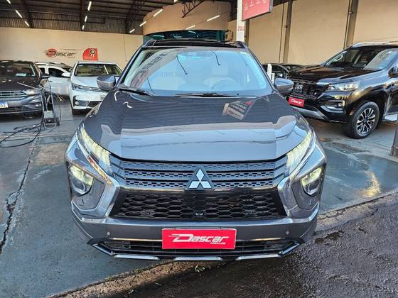 MITSUBISHI ECLIPSE CROSS 1.5 MIVEC TURBO GASOLINA HPE-S S-AWC CVT MITSUBISHI ECLIPSE CROSS 1.5 MIVEC TURBO GASOLINA HPE-S S-AWC CVT